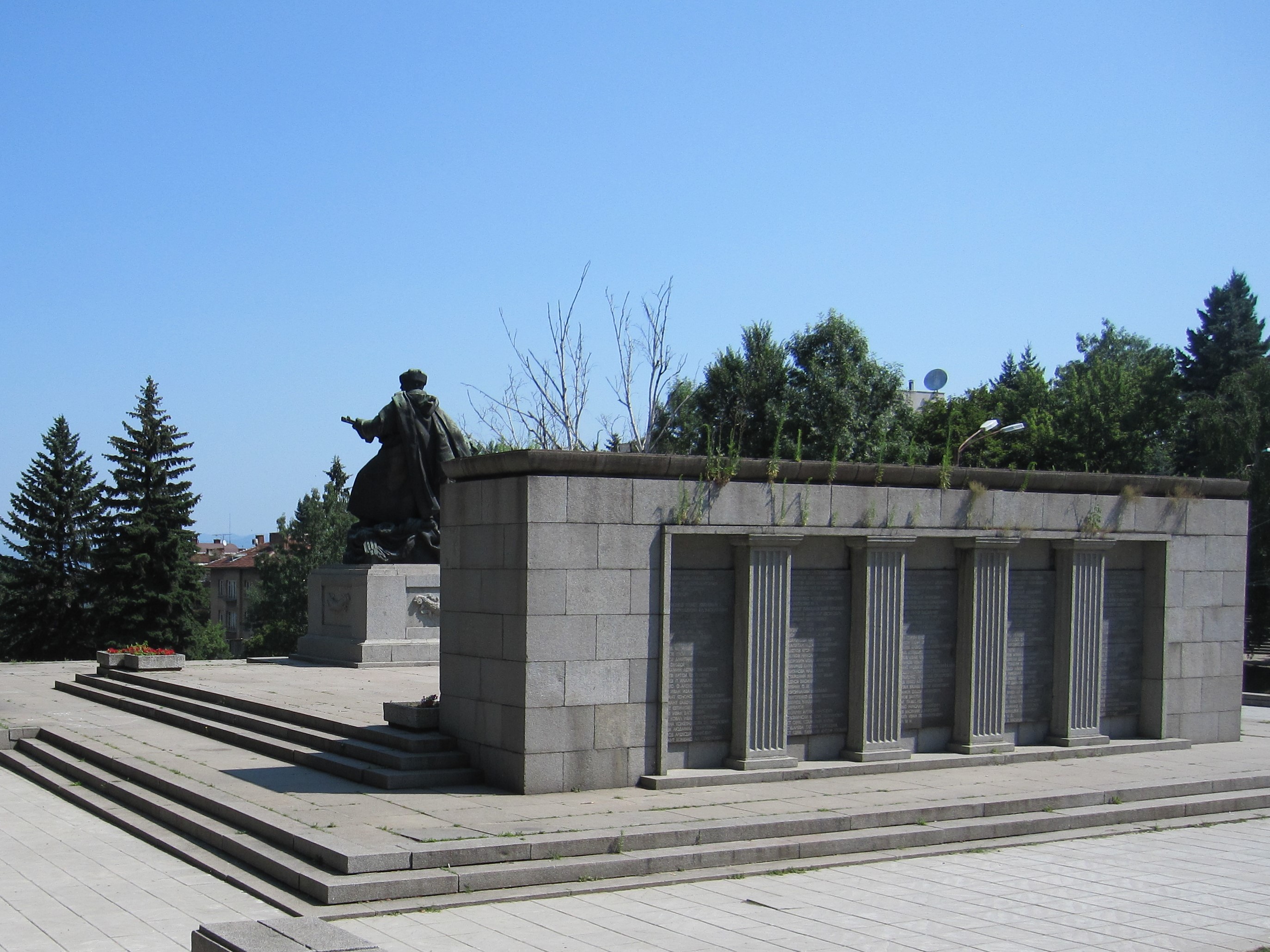 Българинът между рая и втора ръка