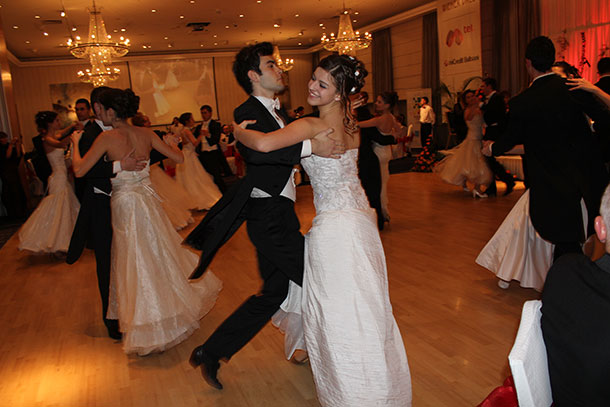 Тринадесети благотворителен Виенски бал (09.02.2013)