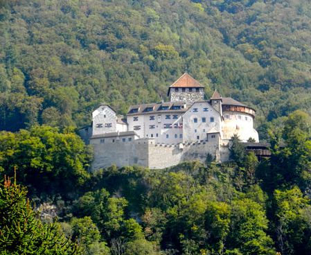 В княжество Лихтенщайн с Алена