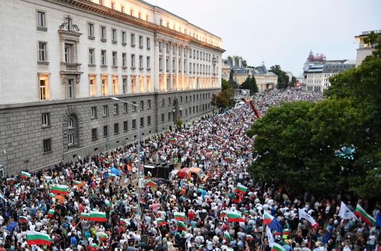 Строители на нова България