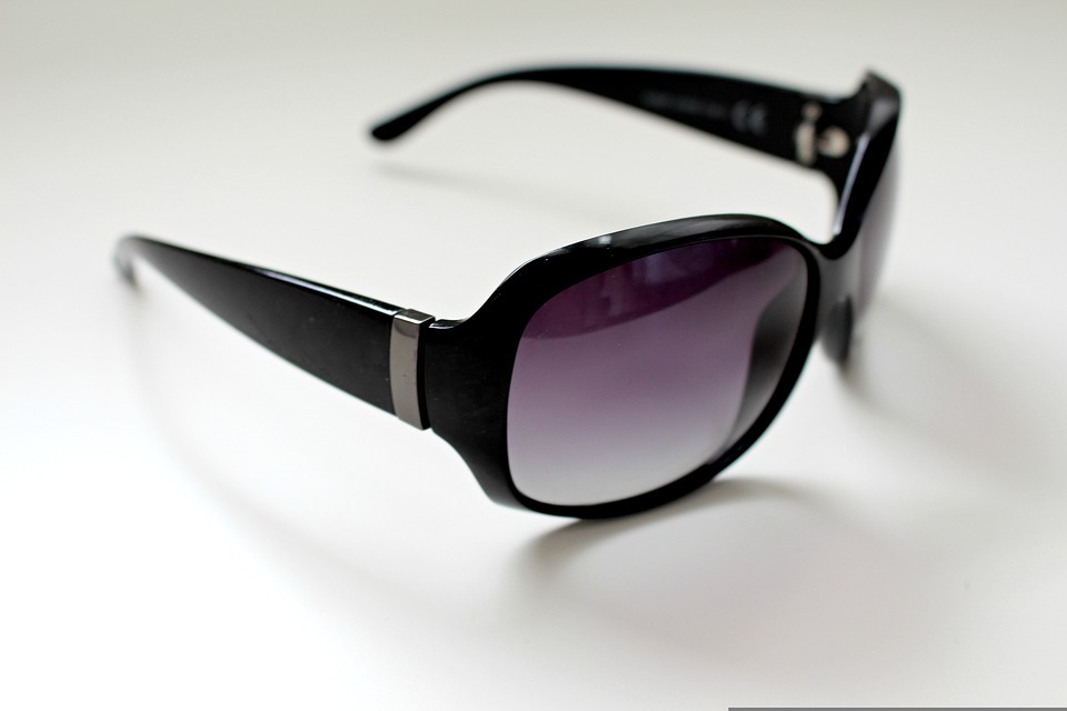 Спомен с очила смъртта не привлича