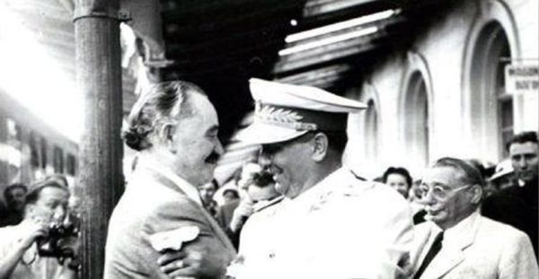 Царица Омраза и държавата-кукувица